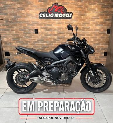 YAMAHA MT-09 
